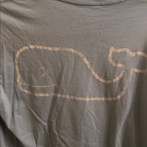 Vineyard vines t shirt